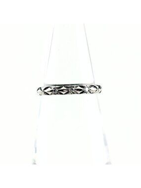 Chanel Quilted Ring Platinum Pave Diamond